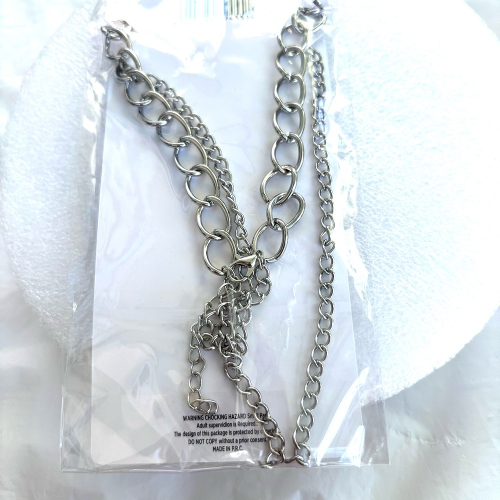 Necklace Silver tone Crystal Bear Pendant NWT - Picture 8 of 9